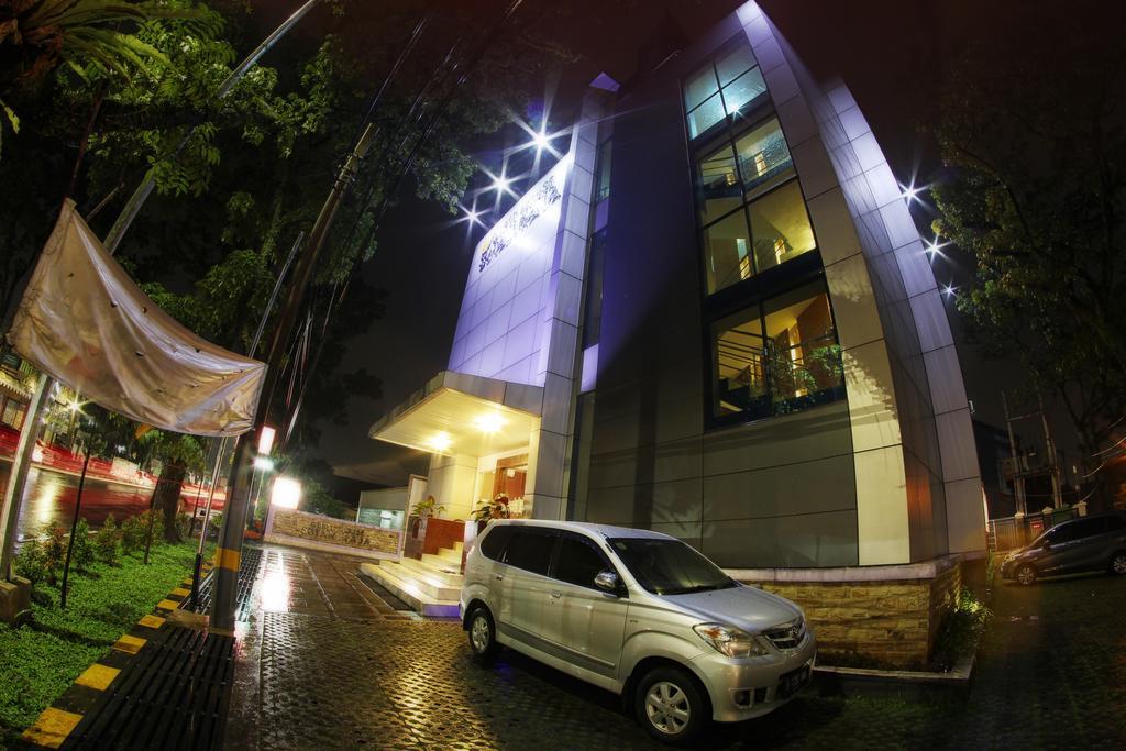 Sutan Raja Guest House Bandung Esterno foto